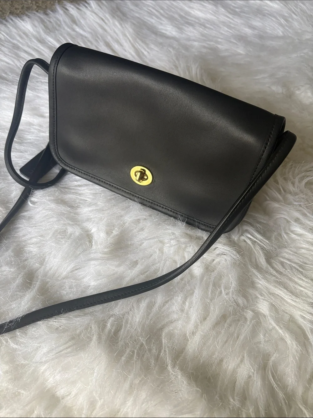 Coach Black Leather Turnlock Crossbody Bag - Picture 2 of 16